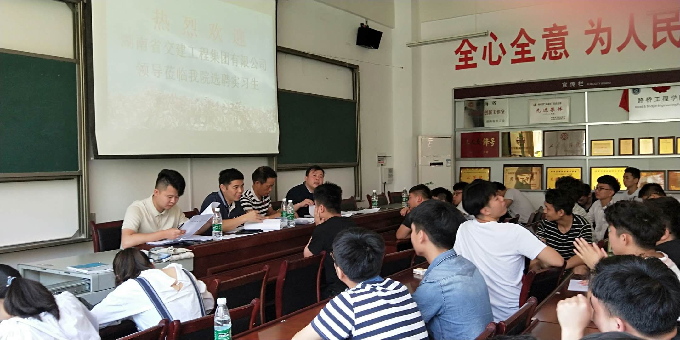 在线播放无码后入内射少妇