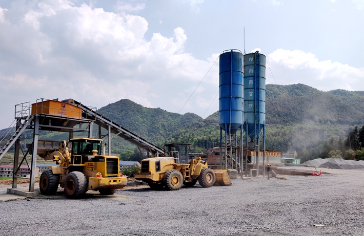 攸县大中修S333项目水稳拌合站建设圆满完成